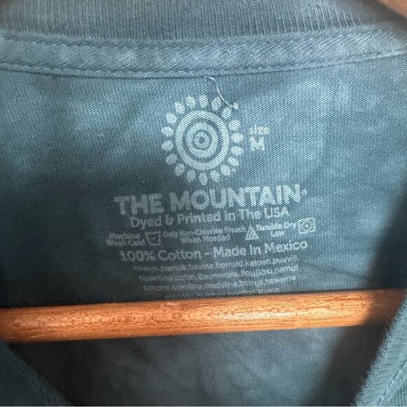 The mountain Blue Graphic Wolf T-Shirt moon //granola hippie M - Picture 4 of 7